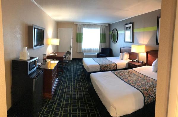 2 Business Double Beds Nonsmoking Photo 5